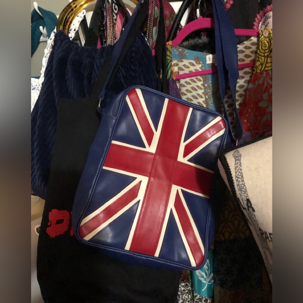 Union Jack Blue and Red Men's Bag - Picture 8 of 16